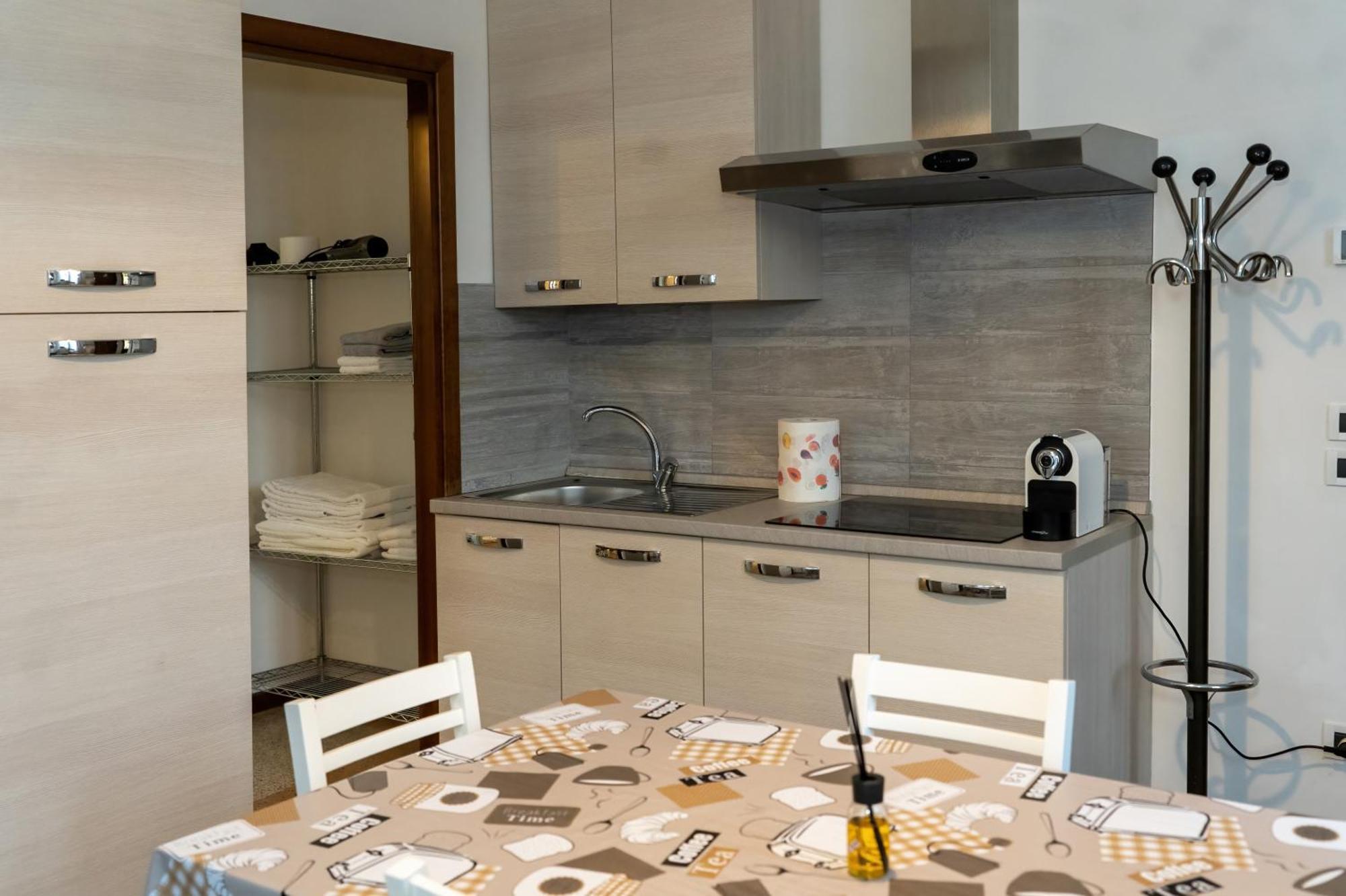 Civico 18 Bed & Breakfast Басано дел Грапа Екстериор снимка