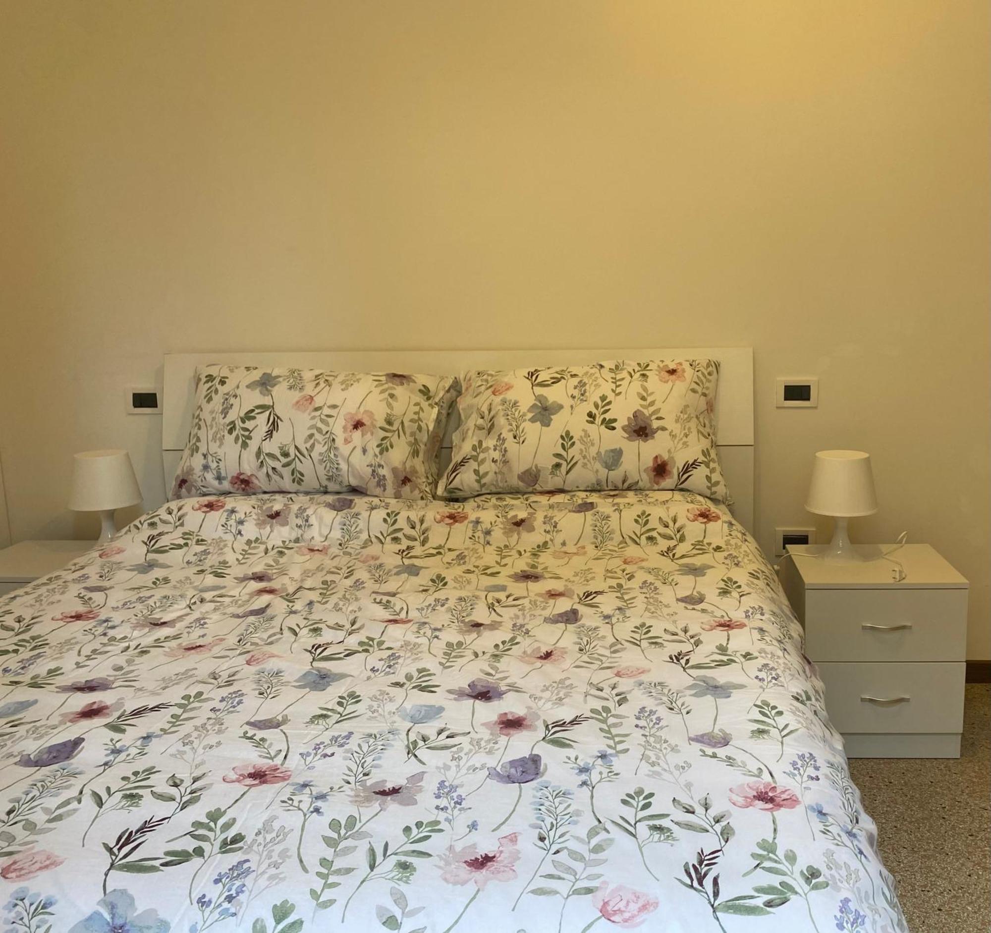 Civico 18 Bed & Breakfast Басано дел Грапа Екстериор снимка